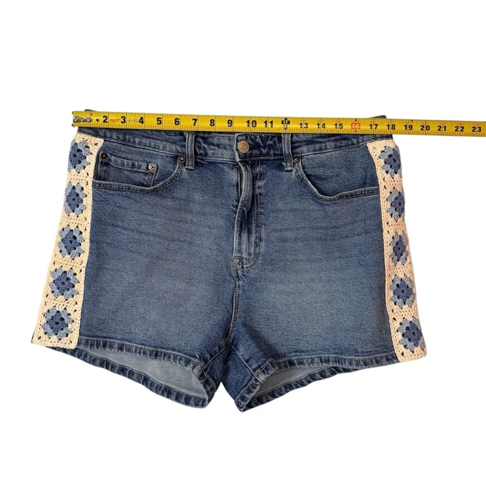 Torrid Denim Shorts Handmade Crochet Trim Granny Square Size 14 Festival